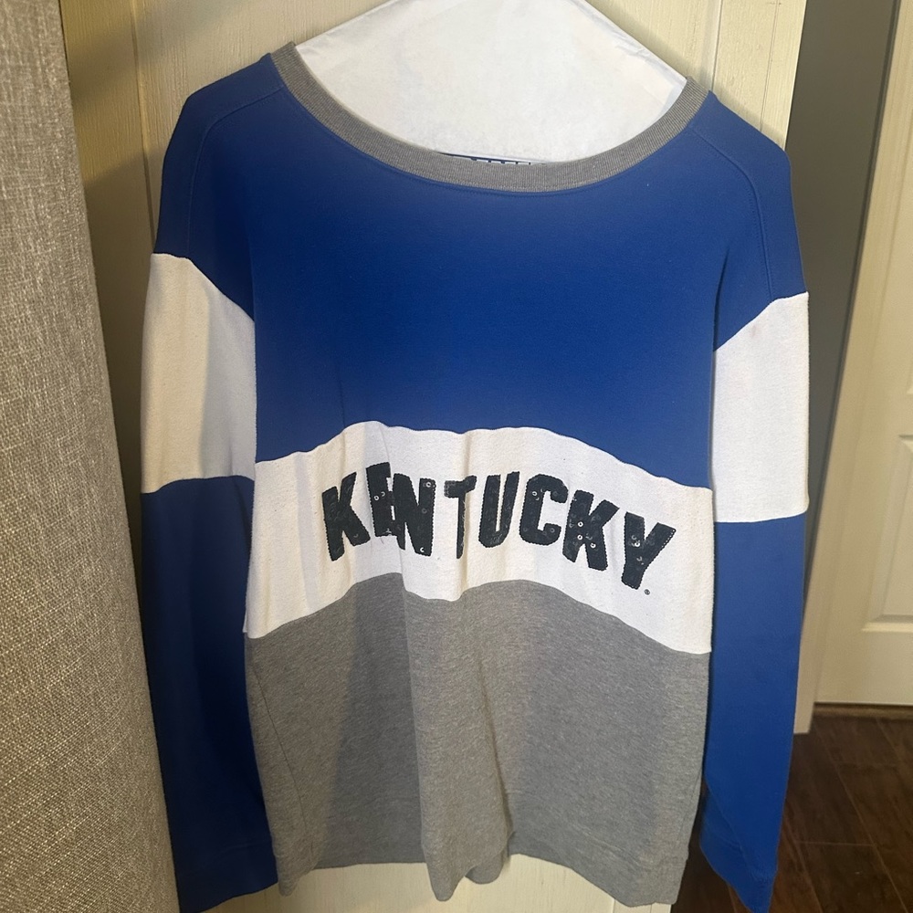 Victoria’s Secret Kentucky Pullover/long sleeve top